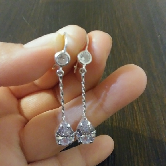 Aretes - Picture 1 of 1